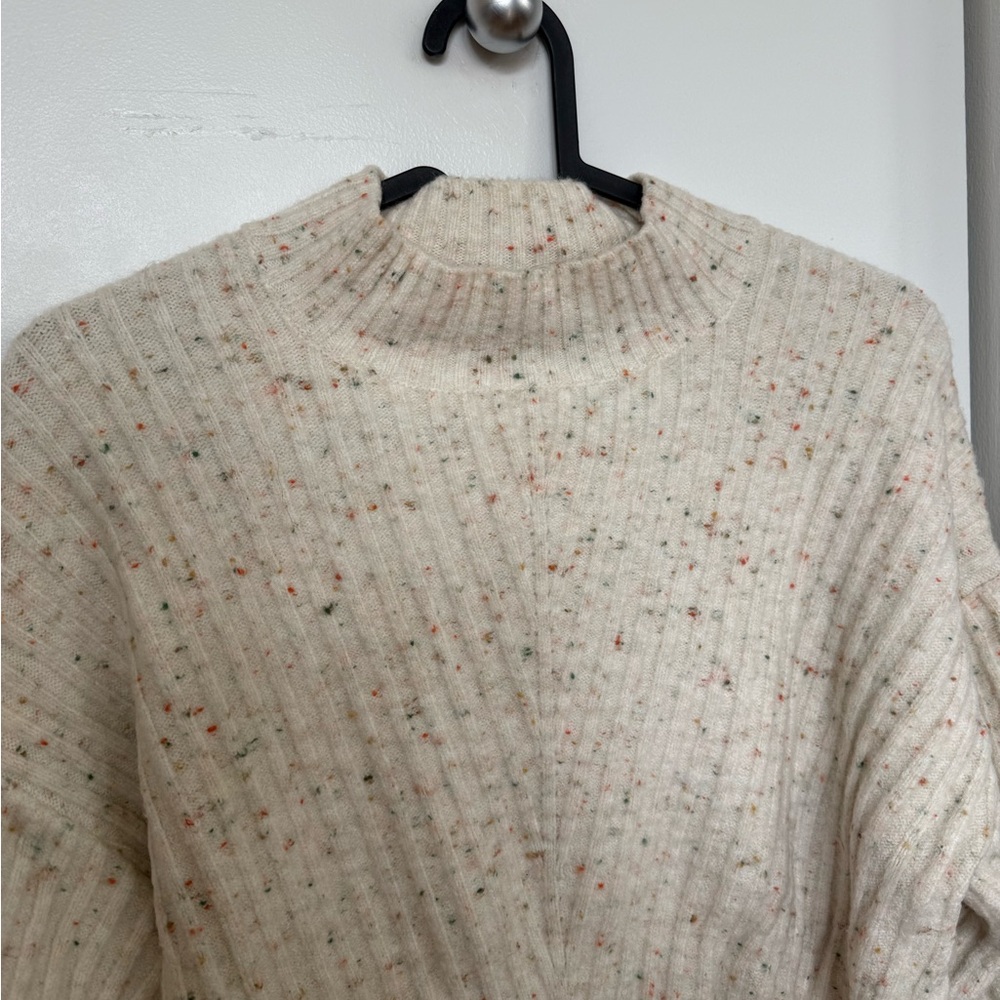 Elegant Speckled Turtleneck Sweater